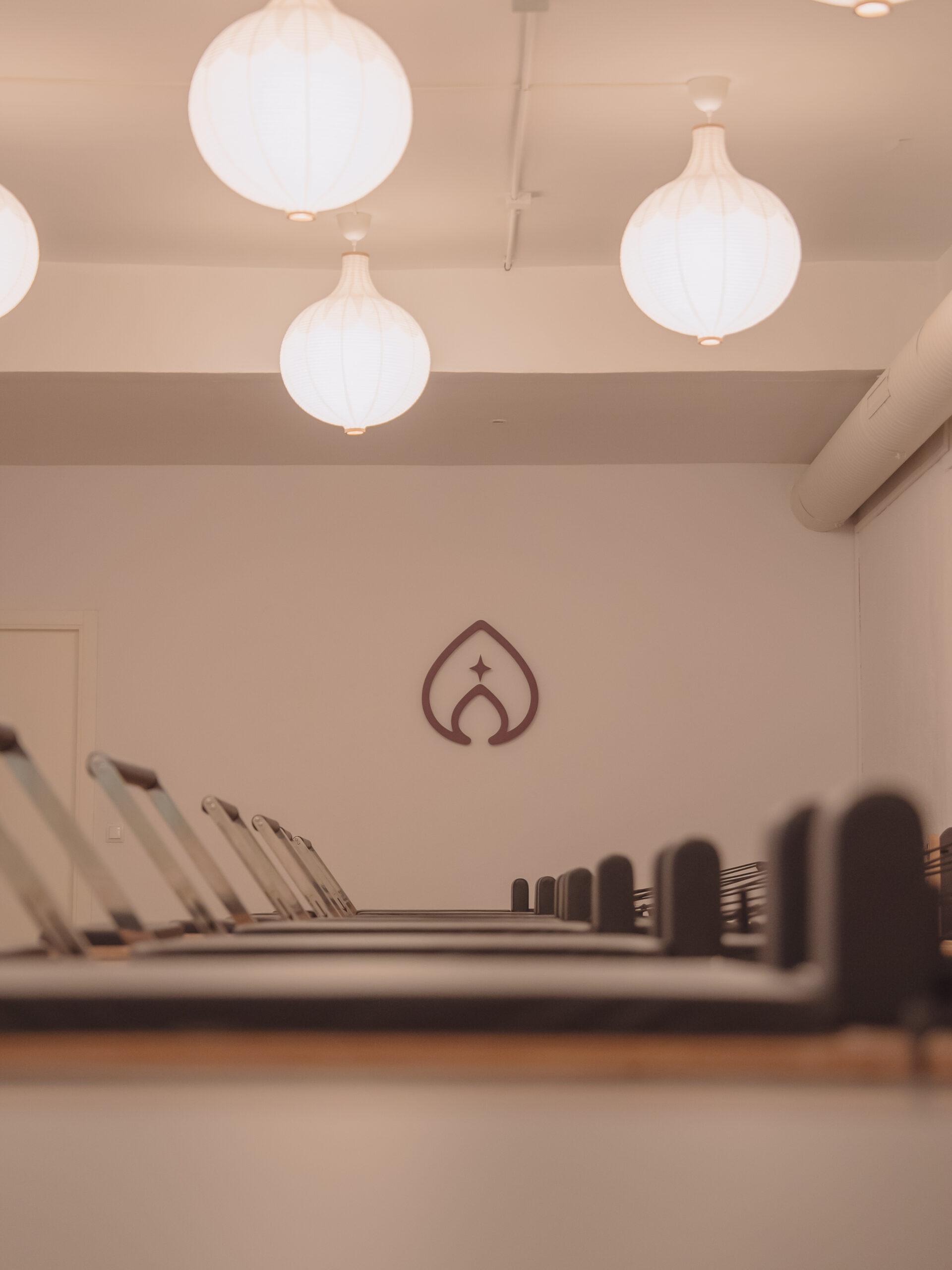 Qué es el Pilates Reformer: Guía Completa para Principiantes